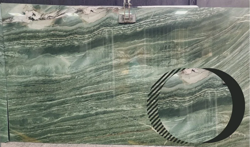 Chapa de Quartzito Vivid Green, quartzito verde de desenho vibrante, para projetos que pedem cor