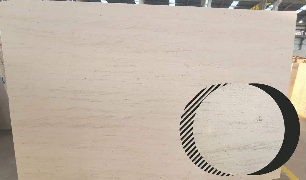 Chapa de Relvinha, limestone português de tonalidade clara e textura fina