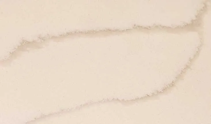 Chapa de Quartzo Calacatta, quartzo branco com veios inspirados no mármore, com uniformidade entre as chapas