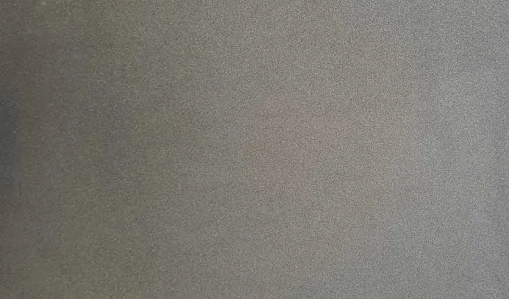 Chapa de Granito Cinza Absoluto, granito cinza de fundo uniforme, discreto e fácil de combinar